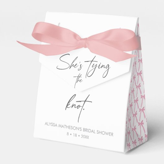 「結婚するよ」おしゃれなリボンボウ ブライダルシャワーボックス フェイバーボックス (正面サイド)