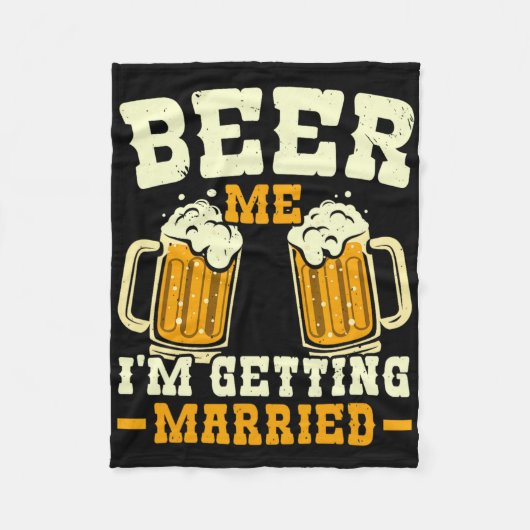 結婚する俺たち 乾杯！ 結婚前最後の男祭り 花婿とその仲間たち フリースブランケット (正面)