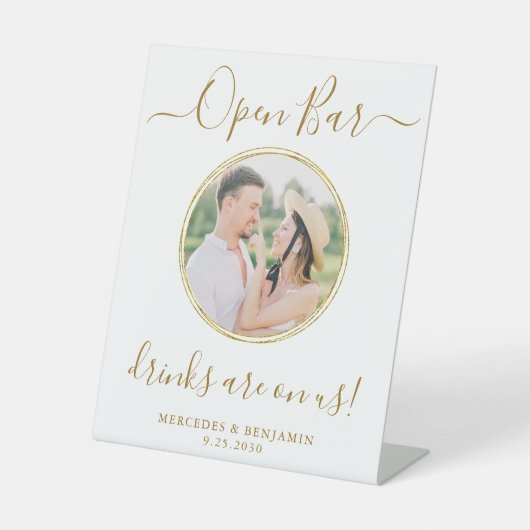 結婚のオープンバーパーソナライズされたエレガント金ゴールド写真 台座サイン (正面)