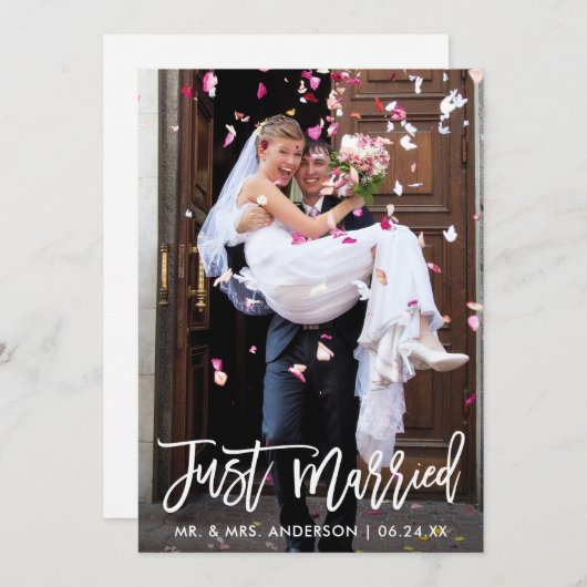 結婚のフォトたった今結婚しましたモダンブラシスクリプト 案内状 (正面/裏面)