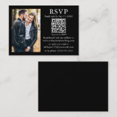 結婚のミニマモダンリストフォトブラックQR RSVP エンクロージャーカード (正面/裏面)