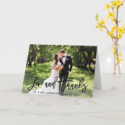 結婚のモダン筆の台本の愛と感謝してい折り曲げ カード (黄色い花)