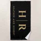 結婚のモノグラムモダンカスタムの花嫁と花婿 ビーチタオル (正面)