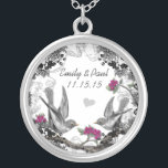 結婚のヴィンテージ明るい赤紫色鳥類周年記念ネックレス シルバープレートネックレス<br><div class="desc">Keepsake Necklacesシルバーまたはスターリングシルバーのいずれかを選択</div>