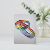 結婚の平等を象徴する虹色の結婚指輪 招待状 (スタンド正面)