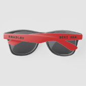 結婚の花婿介添人モダン名パーソナライズされたのカスタム サングラス (裏面)