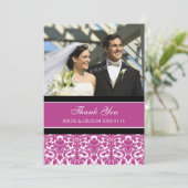 結婚は写真カードショッキングピンクのダマスク織感謝していしています サンキューカード (スタンド正面)