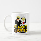 結婚を巡るゲーム（8ビット） コーヒーマグカップ (左)