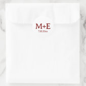 結婚カップルのイニシャルと日付 赤 ラウンドシール (バッグ)