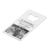 結婚ズ新聞おもしろいブラック&ホワイト結婚式の引き出物 クレジットカード栓抜き (正面アングル)