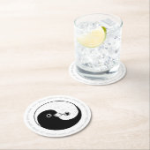 結婚パーティーコースター。YinYangハト ラウンドペーパーコースター (インサイチュ)