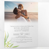 結婚ユーカリ離れスの白い緑色 三つ折り招待状 (内部最初)