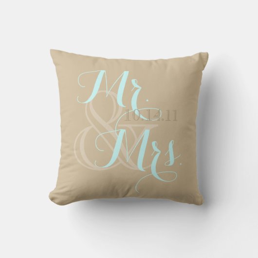 結婚式おしゃれ タン スワール ピロー Mr. and Mrs. (正面)