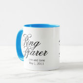 結婚式で指輪を運んで来る人のマグ マグカップ (正面左)