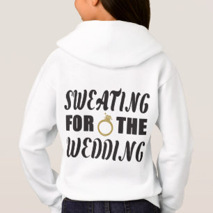 結婚式に向けて汗を流す