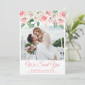 結婚式のご案内 ピンクのピーチ ホワイトの花 招待状 (スタンド正面)