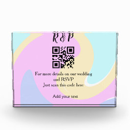 結婚式のウェブサイトのRSVP QRコードに名前を追加するテキスト フォトブロック