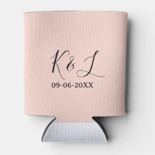 結婚式のカップルの名前の文字の日付の赤いパステル背景 缶クーラー