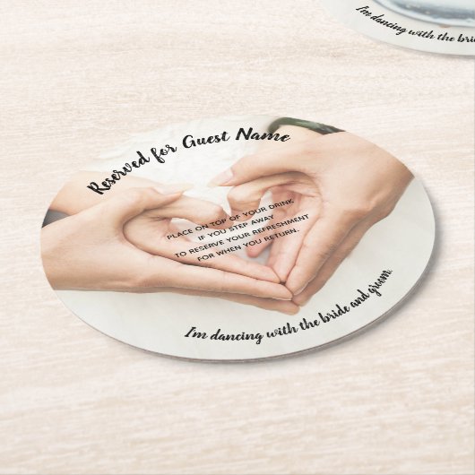 結婚式のコースター-私の飲み物を取らないで下さい ラウンドペーパーコースター (アングル)