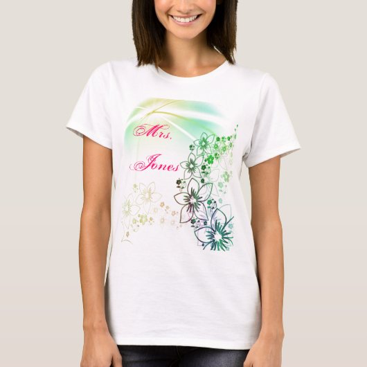 結婚式のシャワーパーティーの花のアートのカスタム名 Tシャツ (正面)