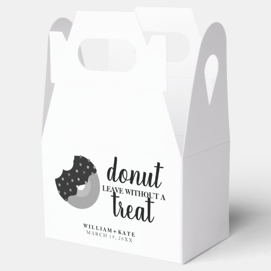 結婚式のトリートメントなしでドーナツを出す フェイバーボックス (オープン)