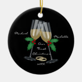 結婚式のトースト私達の初めてのクリスマスのオーナメント セラミックオーナメント (正面)