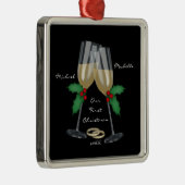 結婚式のトースト私達の初めてのクリスマスのオーナメント メタルオーナメント (右)