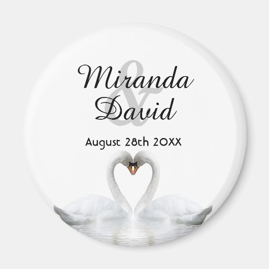 結婚式のモノグラムを名付けたスワンのカップル マグネット (正面)