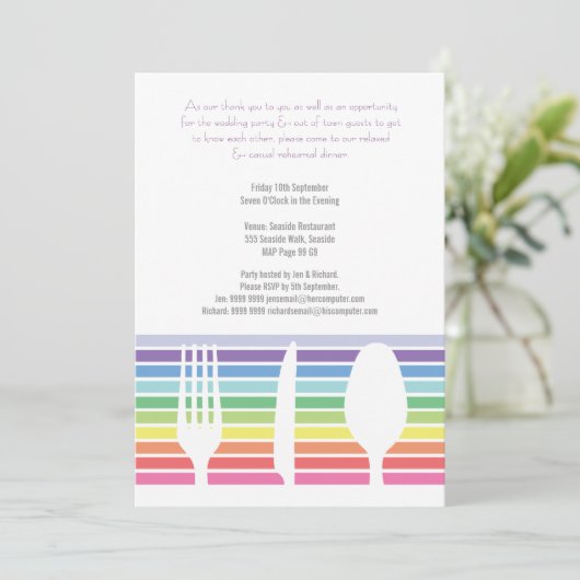 結婚式のリハーサルの夕食の虹の食事用器具類の招待 招待状 (スタンド正面)