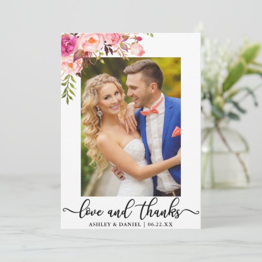 結婚式の写真愛および感謝のピンクの花柄 サンキューカード (スタンド正面)