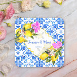 結婚式の引き出物ギフトブルータイルレモンBougainvillea スクエアペーパーコースター<br><div class="desc">青いタイルBougainvilleaとレモンアマルフィ地中海のポジターノスタイルカスタム結婚式の好意ギフト名紙コースター、パーソナライズされたブライダルパーティギフト。</div>