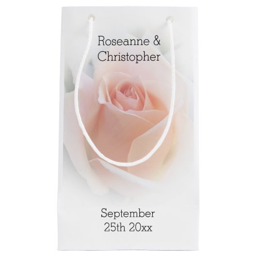 結婚式の引き出物スモール抱き枕ピーチピンクローズブド スモールペーパーバッグ (正面)