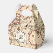 結婚式の引き出物ボックスとヴィンテージワールドアドベンチャーマップ フェイバーボックス (正面サイド)