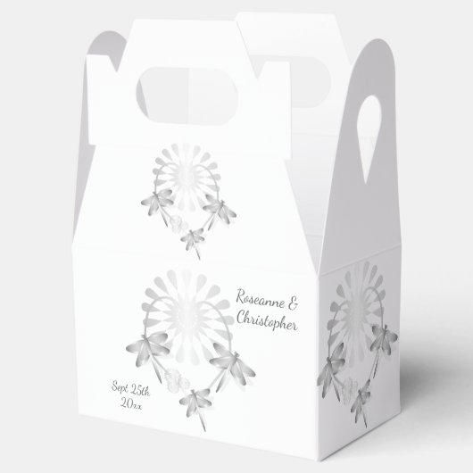 結婚式の引き出物ボックスシルバートンフライハート フェイバーボックス (オープン)