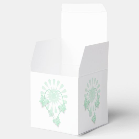 結婚式の引き出物ボックスペパーミントバタフライハート フェイバーボックス (オープン)