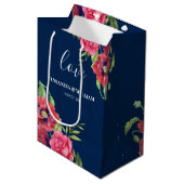 結婚式の引き出物赤とピンクの花ダークネイビー ミディアムペーパーバッグ (正面アングル)