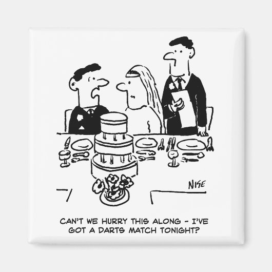 結婚式の披露宴で新郎がダーツの試合をする マグネット (正面)