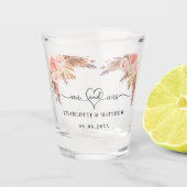 結婚式の新郎新婦 カップル パンパス草 ピンクの花 ショットグラス (正面)