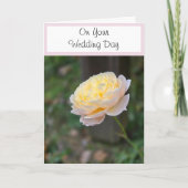 結婚式の日はピンクの黄色のバラを願う カード (正面)