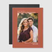 結婚式の日付を保存する垂直方向の写真テラコッタ マグネット招待状 (正面/裏面)