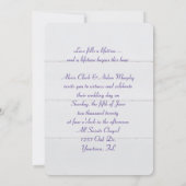 結婚式の白い招待状を木に置いたもの 招待状 (裏面)