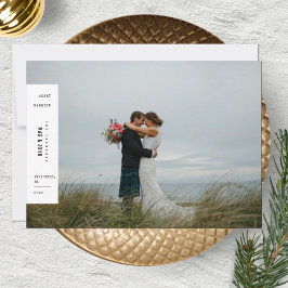 結婚式を挙げた夫婦のためのミニマリストなクリスマスの写真 シーズンカード
