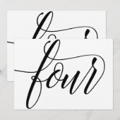 結婚式テーブルナンバー - ラグジュアリー タイポグラフィー - ブラック 4 招待状 (正面/裏面)