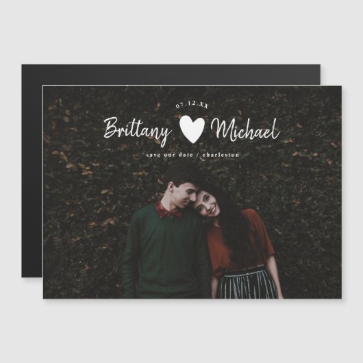 結婚式モダン日付の保存写真スクリプトハート マグネット招待状 (正面/裏面)