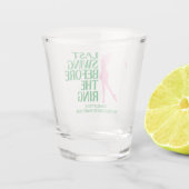 結婚式前の最後のゴルフスイング独身パーティー ショットグラス (裏面)