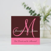 結婚式招待状モノグラムことわざ名ピンクブラウン 招待状 (スタンド正面)