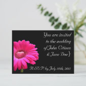 結婚式招待状:愛らしいピンクのゲルベラ 招待状 (スタンド正面)