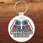 結婚生活レベルアップゲーマーアート キーホルダー (裏面)