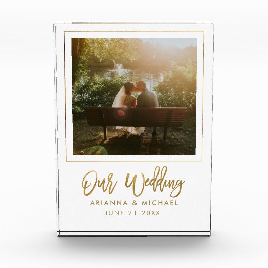 結婚祝いの記念品の金ゴールドの原稿の新婚者 フォトブロック (正面)