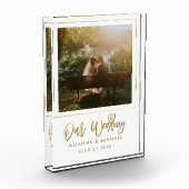 結婚祝いの記念品の金ゴールドの原稿の新婚者 フォトブロック (左)